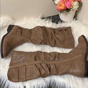 White mountain loon taupe boots